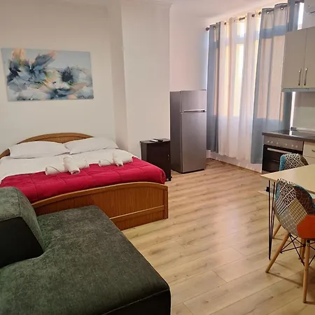 Bliri Zogu I Zi Apartment *